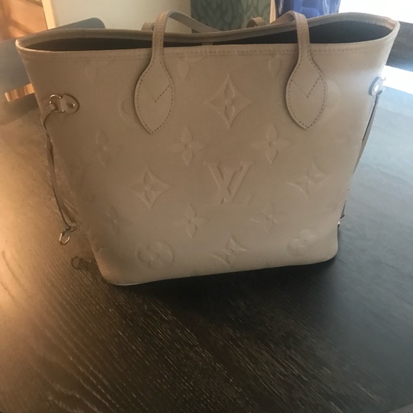 💕Authentic LV Neverfull💕 - Picture 5 of 7